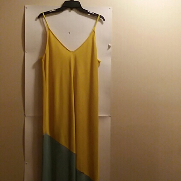 ZARA Dresses & Skirts - ZARA DRESS, MAXI SIZE MEDIUM